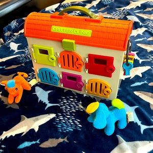 B.toys Toy Vet Kit for Kids Critter Clinic